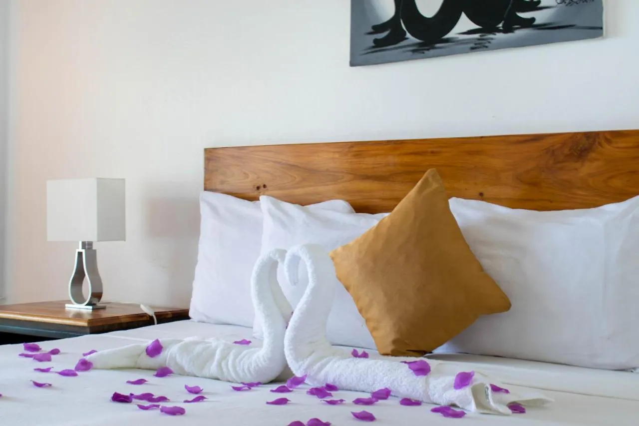אוצ'ו ריוס Kaz Kreol Beach Hotel אוצ'ו ריוס
