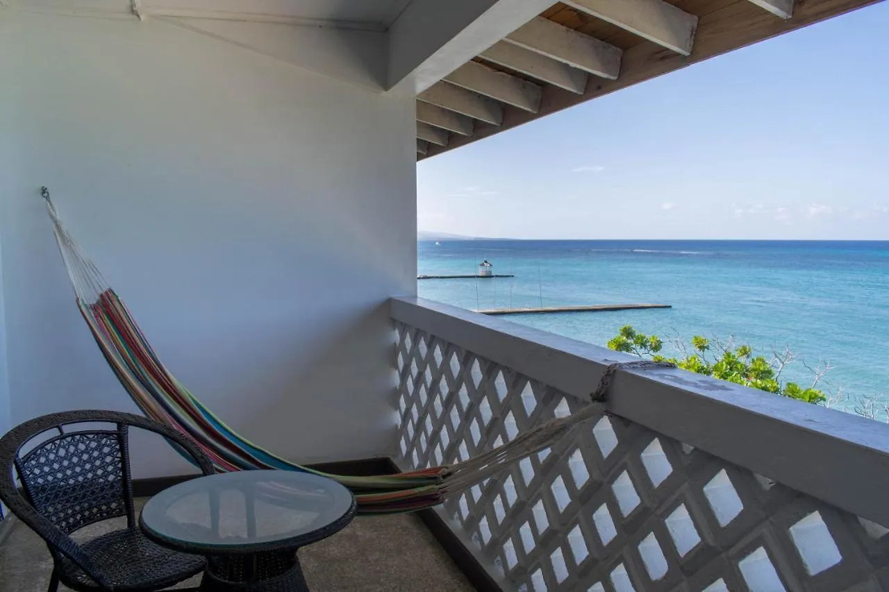 אוצ'ו ריוס Kaz Kreol Beach Hotel