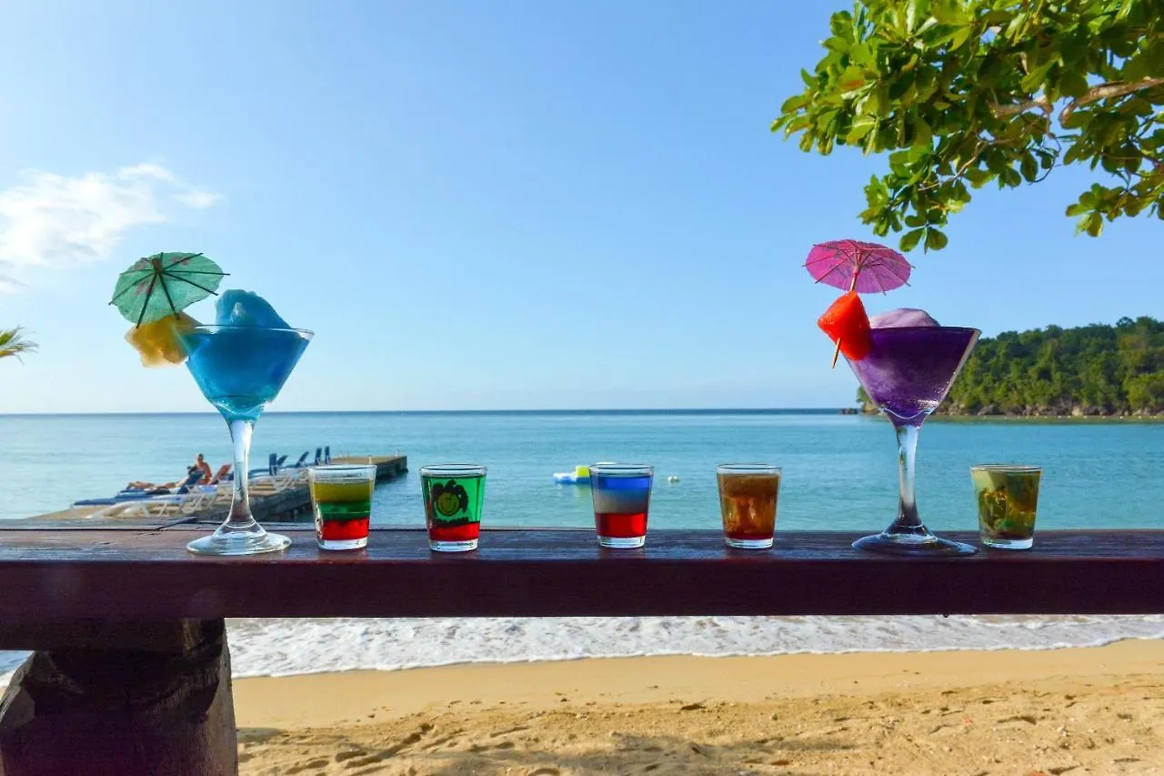 אוצ'ו ריוס Kaz Kreol Beach Hotel