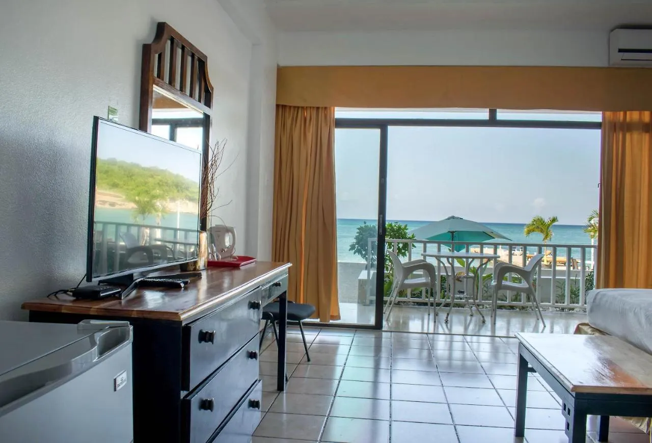 Kaz Kreol Beach Hotel Ocho Rios 3*,